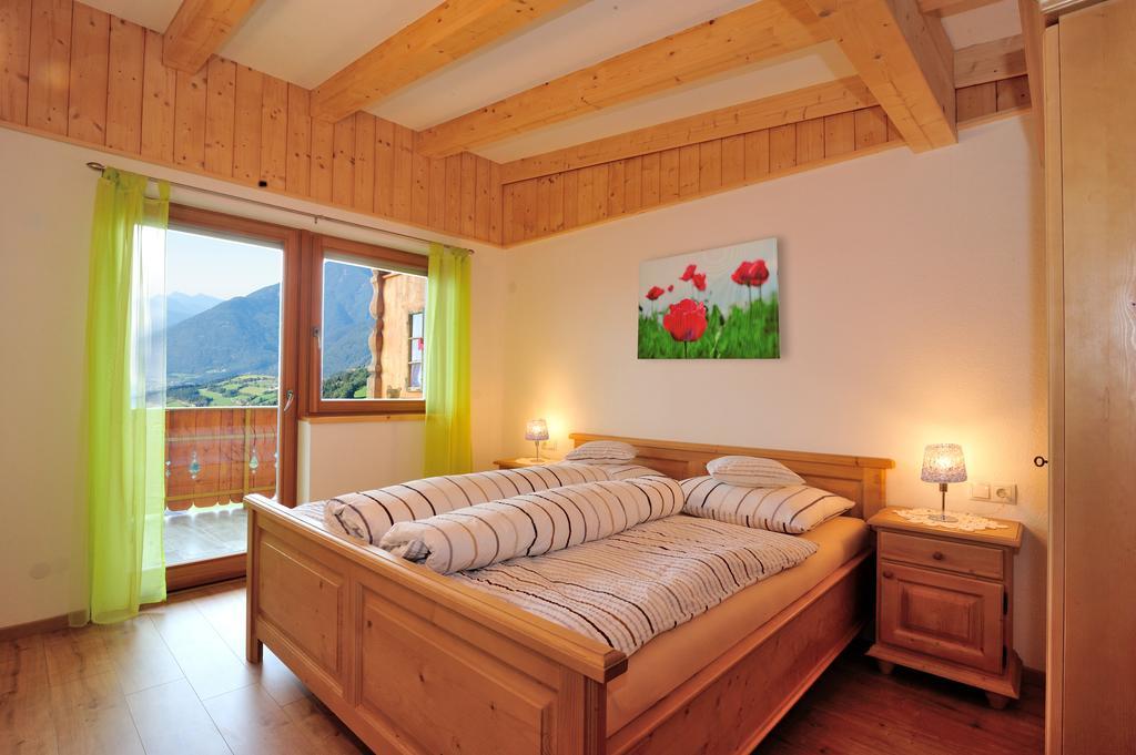 Ferienwohnung Pitznerhof Meransen Zimmer foto